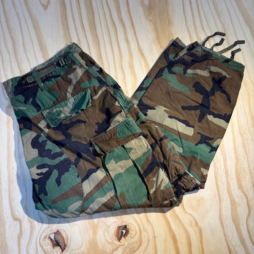 US Military Men's Vintage Woodland Camo BDU Ripstop Cargo Pants Size Large Short